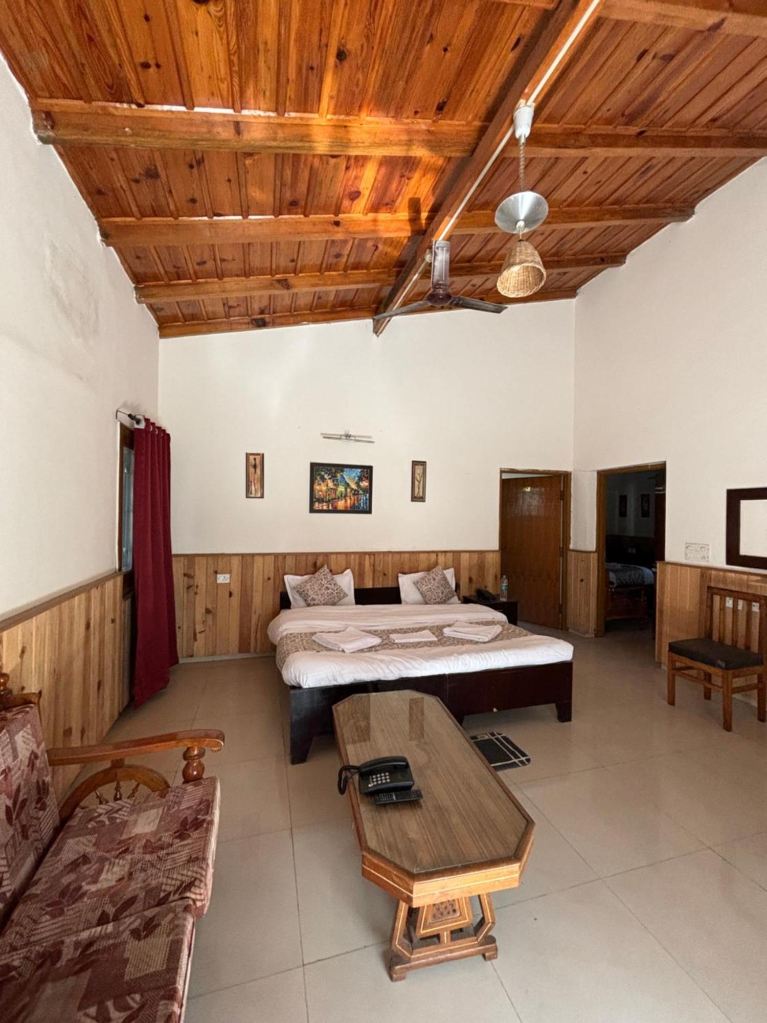 Ivy The Boutique Hotel Near Neem Karoli Temple Nainital Kültér fotó